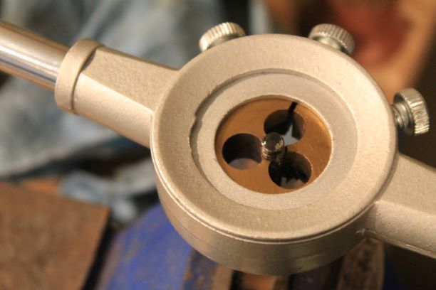 spring clamp bolt thread chase