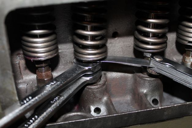 valve and tappet clearance